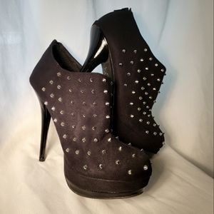 Studded 5.5 Inch Stiletto Spiked Platform Boots, Faux Suede, Shark Black
